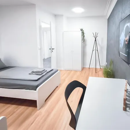 Apartamento Alfa 4 4br Tv Wifi Wm Nahe Wasen & Daimler L 7beds I 8 People I Kitchen L Bathroom Estugarda