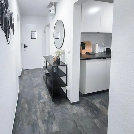 Alfa 4 4br Tv Wifi Wm Nahe Wasen&daimler L 7beds I 8 People I Kitchen L Bathroom *