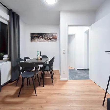 Alfa 4 4br Tv Wifi Wm Nahe Wasen&daimler L 7beds I 8 People I Kitchen L Bathroom