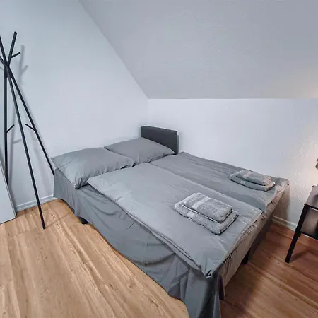 Lägenhet Alfa 4 4br Tv Wifi Wm Nahe Wasen & Daimler L 7beds I 8 People I Kitchen L Bathroom *