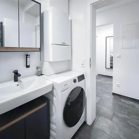 Apartment Alfa 4 4br Tv Wifi Wm Nahe Wasen & Daimler L 7beds I 8 People I Kitchen L Bathroom Stuttgart