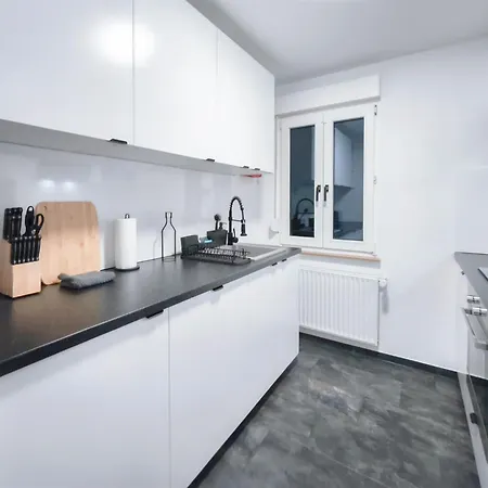Apartment Alfa 4 4br Tv Wifi Wm Nahe Wasen & Daimler L 7beds I 8 People I Kitchen L Bathroom